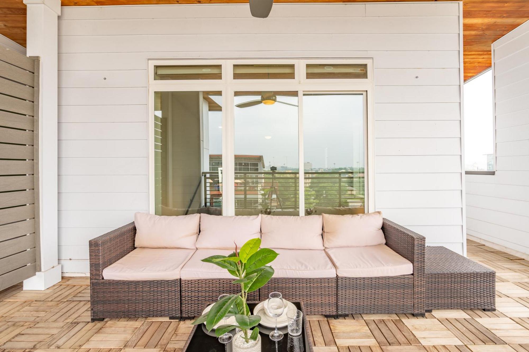 Riverwalk Penthouse Oasis W/Free Parking Gym Pool San Antonio Dış mekan fotoğraf